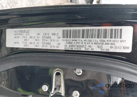 2017 Ram 1500 Express 4X4 5'7 Box z USA, uszkodzony, nr VIN 3C6RR7KT9HG543715